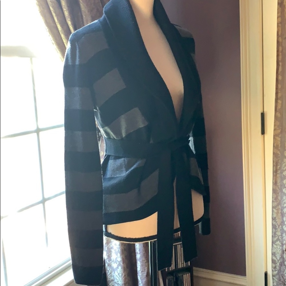 Perfect condition BCBGMaxAzria - Picture 3 of 5